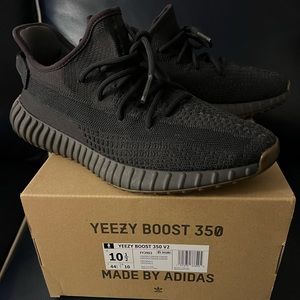 Yeezy Boost 350 mens sneakers size 10.5 authentic